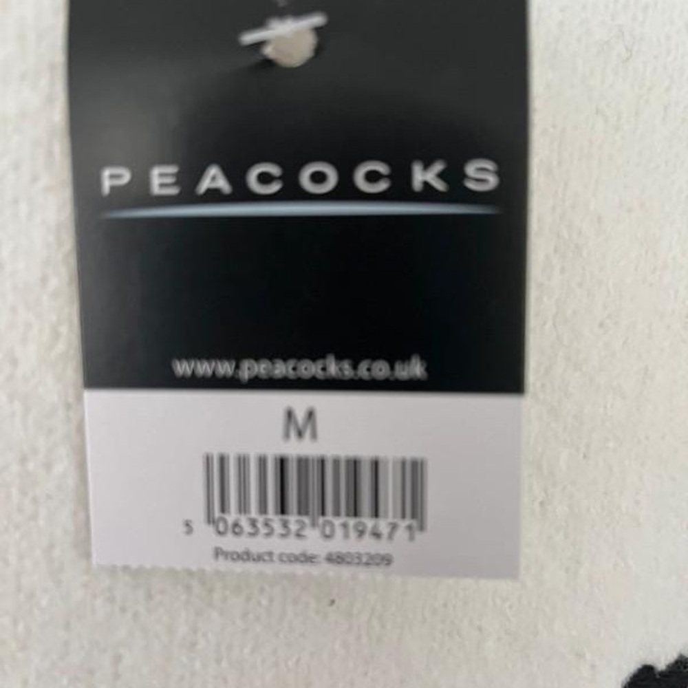 Black ItemBrand New with tags white Jumper with navy hearts size M